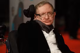 Ông Stephen Hawking kêu gọi loài người chạy khỏi Trái đất