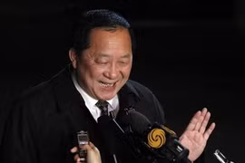 Ông Ri Yong Ho.