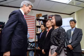 Ngoại trưởng Mỹ John Kerry tại thành phố Hồ Chí Minh. 