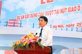 Chủ tịch UBND TP Hà Nội Nguyễn Đức Chung phát biểu tại lễ khởi công.