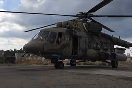 Khủng bố IS bắn vào trực thăng chở viện trợ của Nga ở Syria (ảnh minh họa: Sputnik)