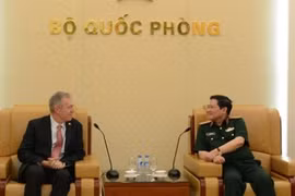 Đại tướng Ngô Xuân Lịch tiếp Đại sứ Ted Osius.