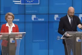 Chủ tịch Ủy ban châu Âu Ursula von der Leyen tuyên bố chính thức đóng cửa Liên minh châu Âu (Ảnh: Đông Phương).