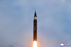 Tên lửa Hwasong-16B rời bệ phóng. Ảnh: KCNA.