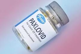 Thuốc viên Paxlovid có thể trở thành công cụ then chốt để dập tắt đại dịch COVID-19 (Ảnh: Alamy).