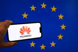 Tập đoàn viễn thông Trung Quốc Huawei bị nghi ngờ dính vào vụ án đưa hối lộ một số nghị sĩ Nghị viện châu Âu. Ảnh: Getty.