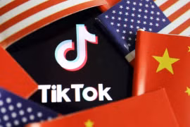 TikTok bị Giáo sư người Anh Niall Ferguson coi là thứ "thuốc phiện kỹ thuật số" của Trung Quốc gây nghiện cho giới trẻ Mỹ (Ảnh: Reuters).