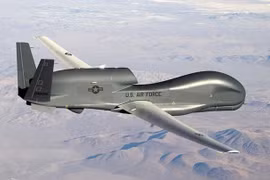 UAV trinh sát đắt tiền RQ-4 Global Hawk của Mỹ (Ảnh: USAirforce).