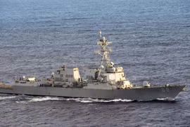 Tàu USS DDG-89 Mustin đi vào vùng biển Hoàng Sa ngày 27/8. (Ảnh: .nanhai.org).