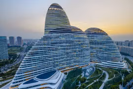 Hai tòa tháp của SOHO Wangjing Bắc Kinh nơi đang đứng trước nguy cơ vỡ nợ (Ảnh: Wiki)