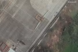 Chiếc UAV WZ-9 trong bức ảnh chụp ngày 24/2. Ảnh: TheWarZone.