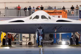 B-21 Raider ra mắt lần đầu ngày 2/12/2022 (Ảnh: Thedrive).