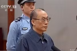 Lưu Chí Quân bị xét xử trước Tòa án Bắc Kinh (Ảnh: CCTV).