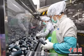 NHiều nhà máy, xí nghiệp ở Trung Quốc đã phục hồi sản xuất (Ảnh: CNS).