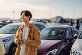 Xe chưa hoàn thiện giá rẻ của các hãng xe phá sản giờ đây trở thành mồi ngon được giới trẻ Trung Quốc ưa thích. Ảnh: Sina.