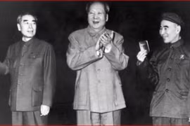 Ba nhà lãnh đạo Mao Trạch Đông, Lâm Bưu và Chu Ân Lai trong Cách mạng Văn hóa (Ảnh: Kanlishi).