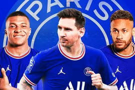 2 cánh sẽ là Messi, Neymar còn trung phong Mbappe sẽ đá cao nhất trong sơ đồ chiến thuật 4-3-3. Ảnh AP.