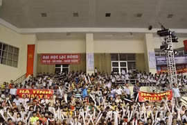 Nhà vô địch Robocon Việt Nam 2016: "Xử" đối thủ trong 19 giây
