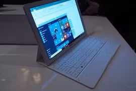 Samsung sắp ra mắt tablet chạy Windows 10