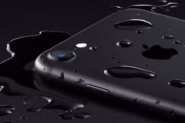 Đã có cách trị nước đọng trong loa iPhone 7