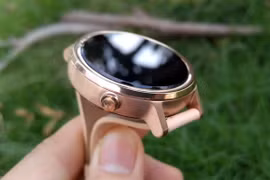 Đồng hồ thông minh (smartwatch) Motorola Moto 360 (2015) vàng hồng
