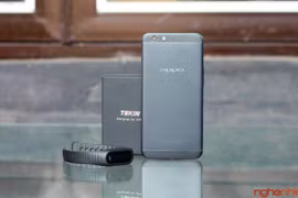 Trên tay Oppo F1s đen nhám đầu tiên tại Việt Nam