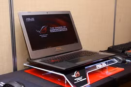 Cận cảnh laptop chuyên game Asus ROG G752 giá 50 triệu đồng