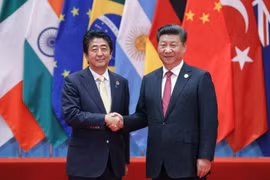 Ngày 5/9/2016, Thủ tướng Nhật Bản Shinzo Abe hội đàm với Chủ tịch Trung Quốc Tập Cận Bình sau Lễ bế mạc Hội nghị Thượng đỉnh G20