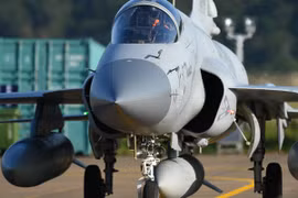 Máy bay chiến đấu hạng nhẹ JF-17 Thunder (Kiêu Long) Không quân Pakistan tham gia Triển lãm hàng không Chu Hải, Trung Quốc. Ảnh: Thời báo Hoàn Cầu.