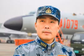 Người phát ngôn không quân Trung Quốc Thân Tiến Khoa. Ảnh: Kaixian.