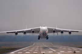 Máy bay vận tải An-225 là máy bay vận tải lớn nhất thế giới. Ảnh: Thời báo Hoàn Cầu.