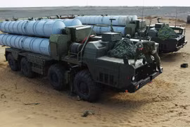 Trận địa tên lửa phòng không S-300.