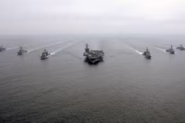 Cụm tàu sân bay tấn công Carl Vinson đã áp sát Triều Tiên