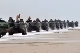 Xe chiến đấu đổ bộ AAV7 Mỹ