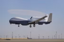 Máy bay do thám không người lái MQ-4C Triton Hải quân Mỹ. Ảnh: Sohu