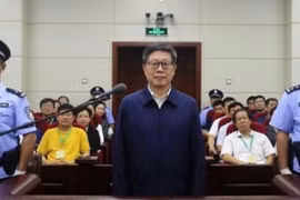 Ông Hoàng Hưng Quốc, nguyên quyền Bí thư thành ủy, Chủ tịch thành phố Thiên Tân, Trung Quốc. Ảnh: Sina.