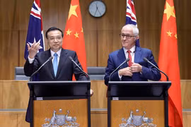 Ngày 24/3/2017, Thủ tướng Trung Quốc Lý Khắc Cường và Thủ tướng Australia Malcolm Turnbull gặp gỡ với báo chí. Ảnh: Wenxuecity