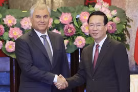 Chủ tịch nước Võ Văn Thưởng tiếp Chủ tịch Duma Quốc gia Nga Vyacheslav Viktorovich Volodin. (Ảnh: Thống Nhất/TTXVN)