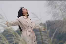 Á quân Thần tượng Bolero Tô Ngọc Hà da diết với 'Mùa đông nhớ anh'