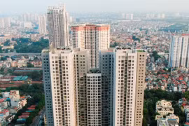 Chung cư thương mại điều chỉnh phí gửi xe ô tô theo quy định nào?