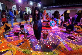 Người dân tham gia lễ hội Diwali (Ảnh: Washington Post)
