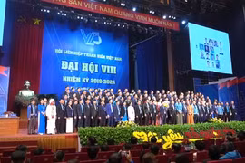 137 thành viên của Ủy ban Trung ương Hội Liên hiệp thanh niên Việt Nam khóa VIII ra mắt.