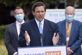 Thống đốc bang Florida Ron DeSantis. Ảnh: Newsweek