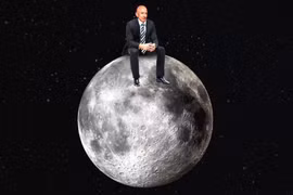 Có lẽ đã đến lúc Jeff Bezos nghe những người Mỹ bình thường nghĩ gì về mình. Ảnh: QQ