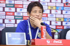 Đau đầu trước trận đấu. Ảnh Changsuek.