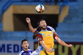 Aau trận hòa như thắng này thì thầy trò HLV Võ Đình Tân có thêm niềm tin để thi đấu. Ảnh VPF