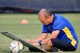 Ông Park sẽ làm gì để đổi màu huy chương? Ảnh VFF.