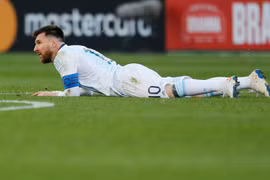 Có lẽ Messi và các cầu thủ Argentina phải nên tự trách mình (ảnh AP)