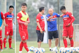Có 33 cầu thủ đã được ông Park triệu tập lên ĐT lần này. Ảnh VPF.