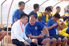 HLV Hoàng Thanh Tùng - “Cascadeur” sân cỏ chuyên nghiệp